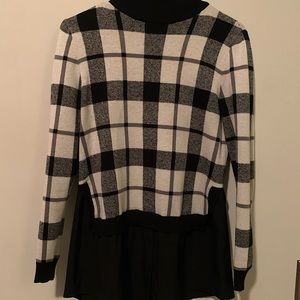 Plaid long sleeve sweater